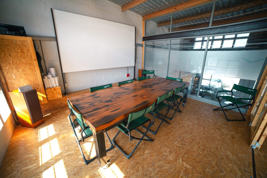 boardroom-interior-equipped-meeting-room-swakopmund-coworking Boardroom meeting room at Desert & Ocean co-working in Swakopmund Namibia.