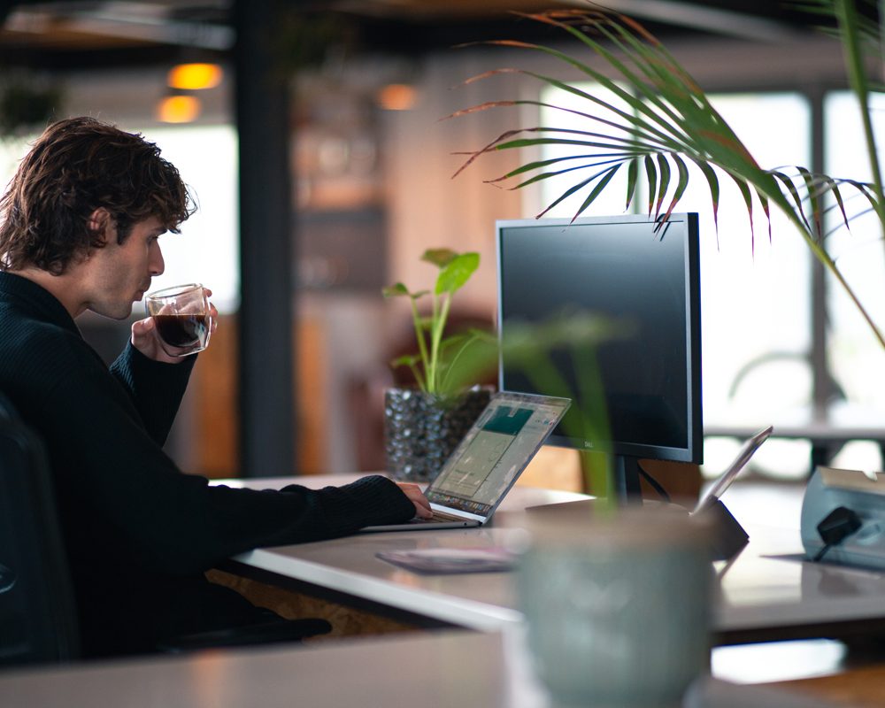 Reserve your dedicated hotdesk in our coworking Desert & Ocean in Swakopmund