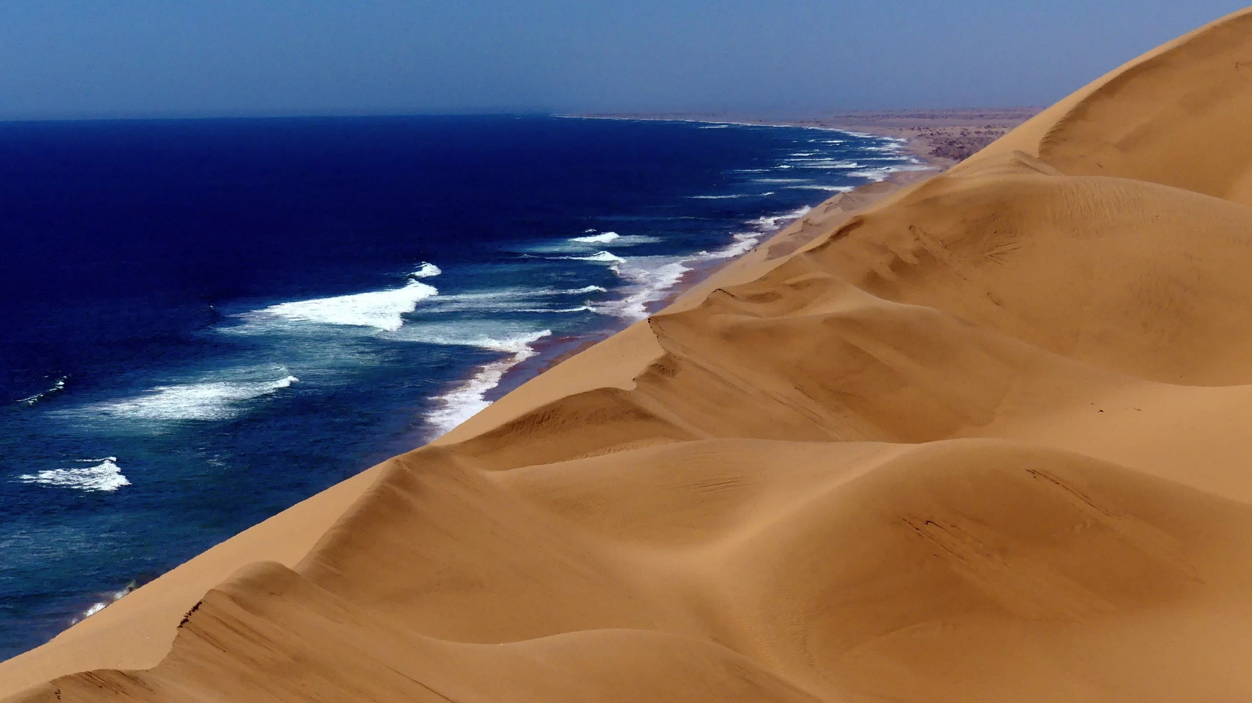Swakopmund-town-Namibia-safari-coworking Swakopmund town Namibia – coastal town between desert and ocean, ideal for safari, coworking and travel in southern Africa.